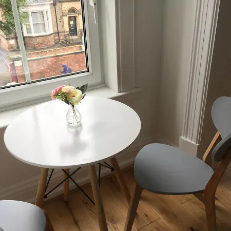 Delightfully Stylish Studio For 2 In بيت للعطل يورك