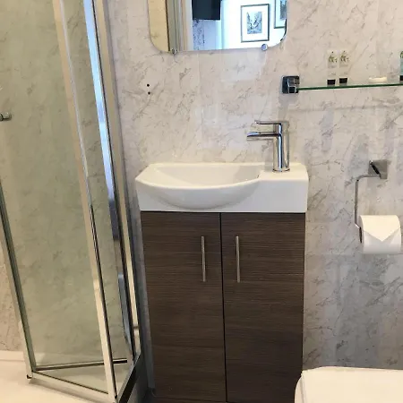Delightfully Stylish Studio For 2 In * York